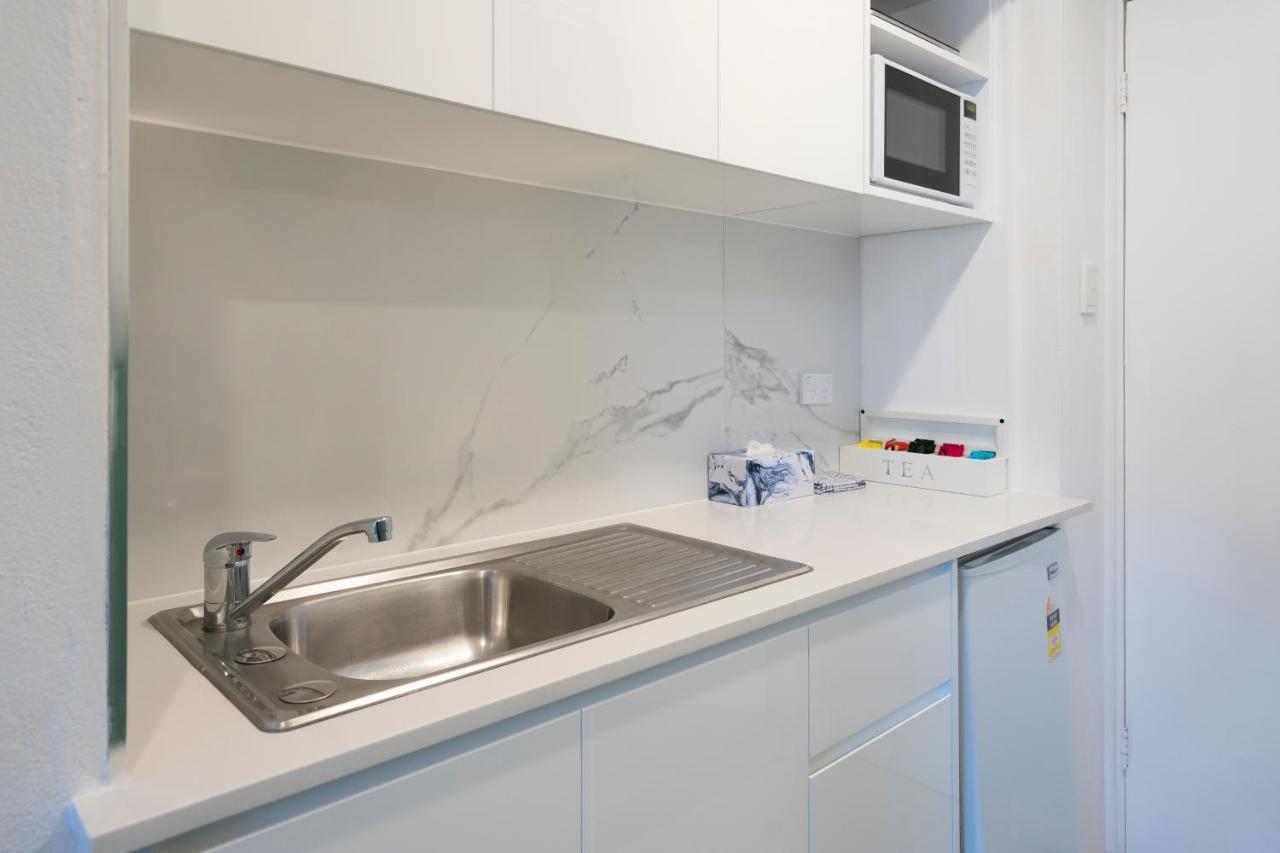 Manly Waves Studios & Apartments Sydney Bagian luar foto